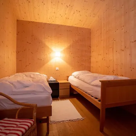 Chalet Chalet Vire Vent A 3 Confortable, Spacieux, Beau Jardin Gryon